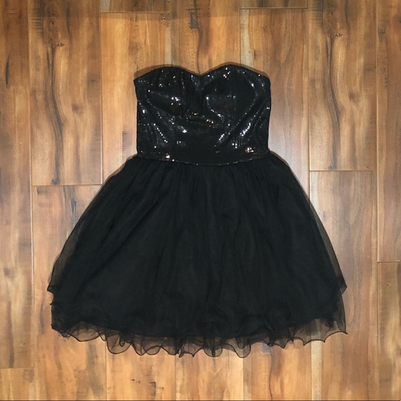 FOREVER 21 | Black Sequin Strapless Dress - Picture 1 of 8